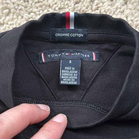 Tommy Hilfiger size 3T Tshirt - Picture 3 of 4